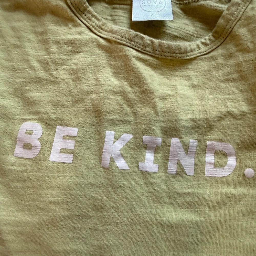 Kids 'Be Kind' green outfit